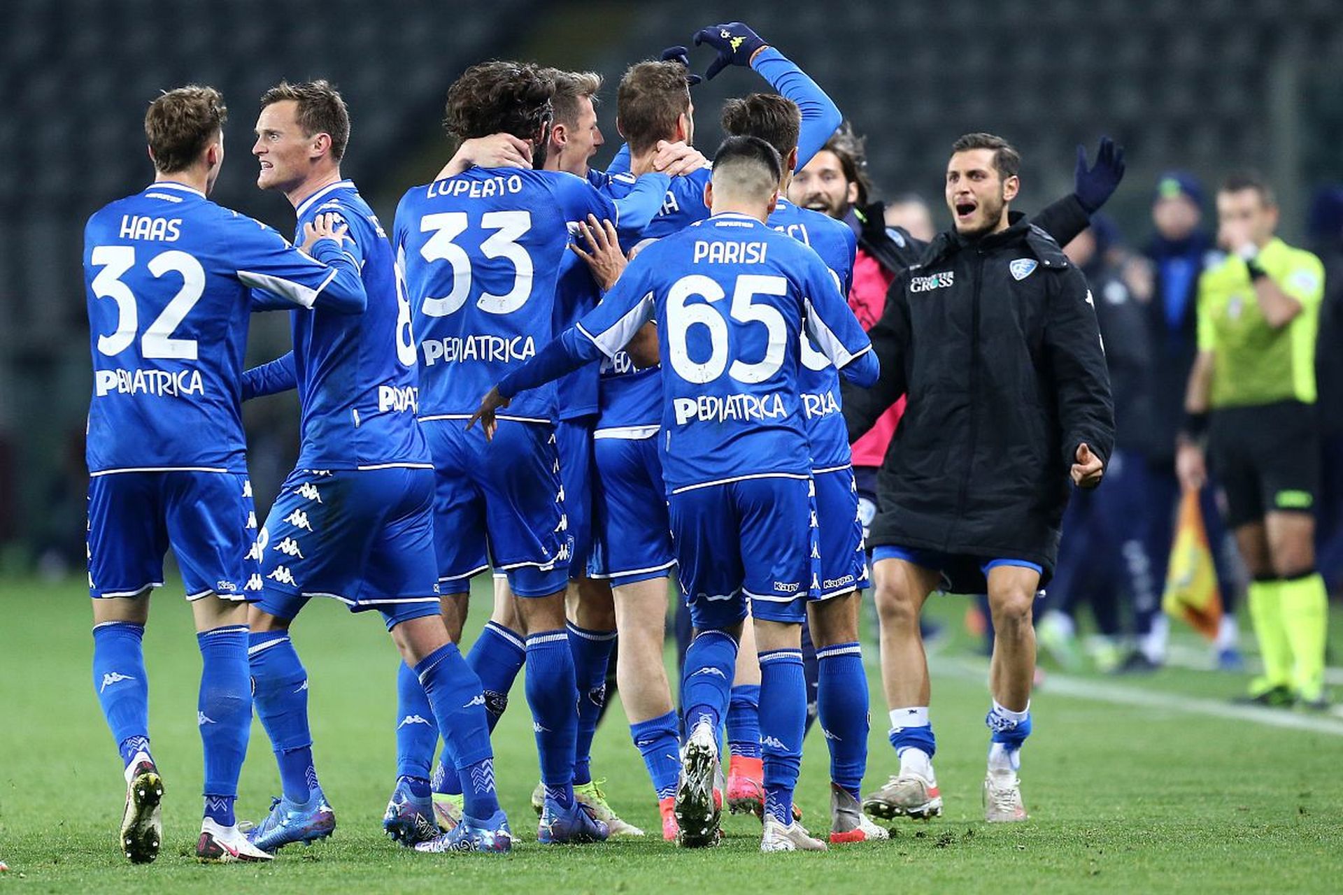 也是整个足 也是整个足